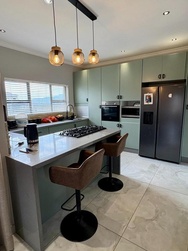 4 Bedroom Property for Sale in Hartbeespoort Rural North West